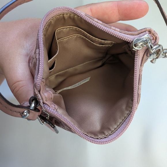 COACH Pink Wristlet Wallet Zipper Nice Size - Picture 5 of 9
